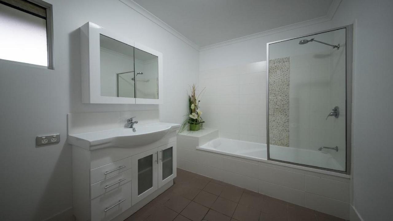 Watersons At Airlie Central Apartments Airlie Beach Eksteriør bilde